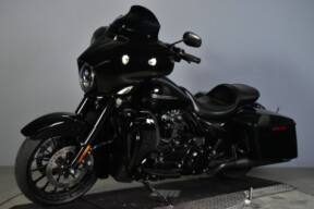 2018 Harley-Davidson® Street Glide® Special FLHXS thumb 0