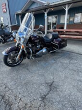 2022 Harley-Davidson® Road King® Midnight Crimson thumb 2