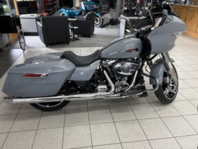 2026 Harley-Davidson® Road Glide® Dark Billiard Gray Chrome Trim thumb 2