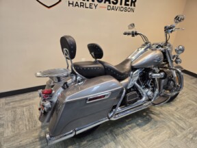 2016 Harley-Davidson® Road King® Billet Silver FLHR thumb 3