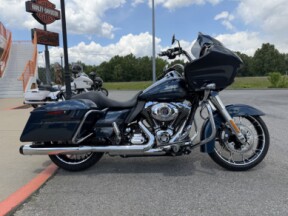 2016 Harley-Davidson® Road Glide® Special Custom Color Cosmic Blue Pearl thumb 2