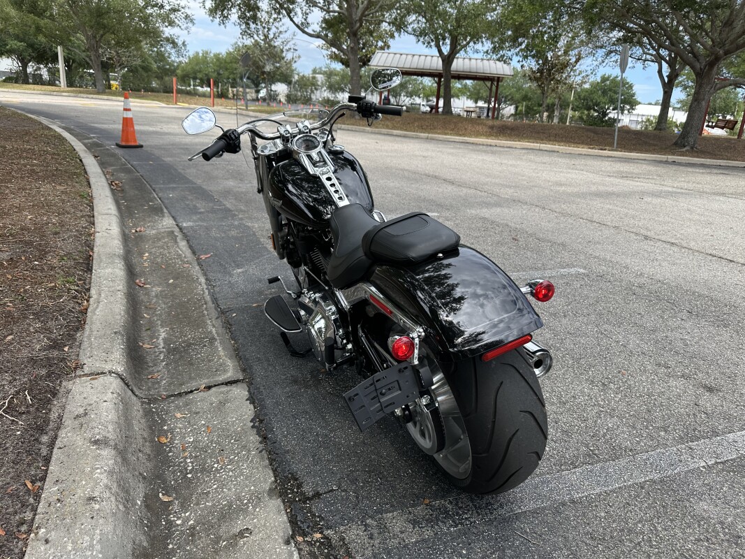 2024 Harley-Davidson® Fat Boy® 114 Billiard Gray, photo 6