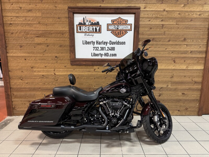 2022 Harley-Davidson® Street Glide® Special Midnight Crimson/Vivid Black FLHXS