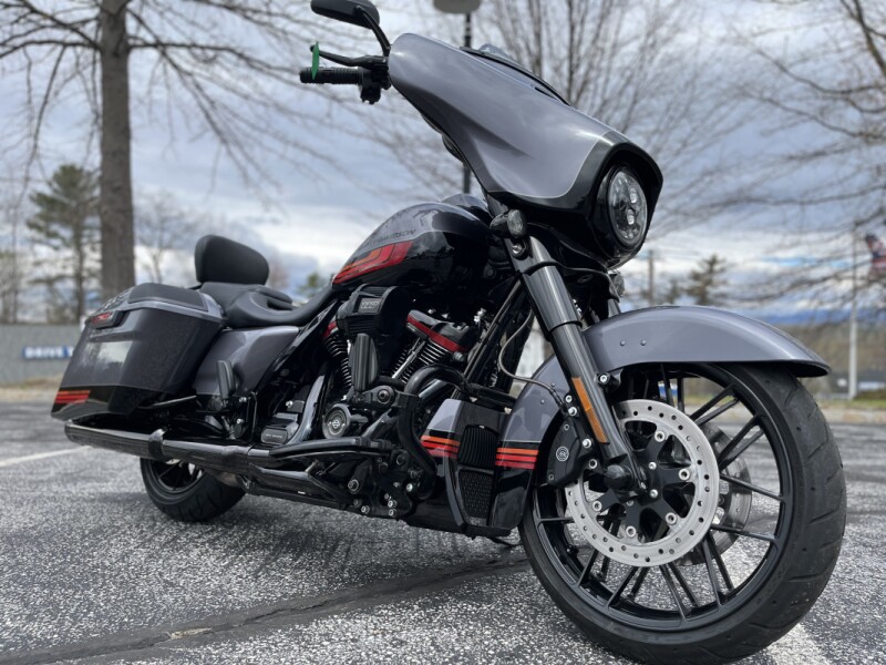 FLHXSE 2020 CVO™ Street Glide®