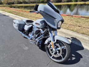 FLHX 2026 Street Glide® thumb 2