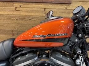 2020 Harley-Davidson® Iron 883™ Scorched Orange/Silver Flux XL883N thumb 3