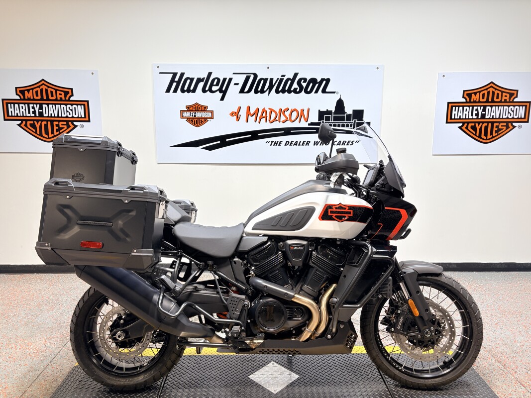 2026 Harley-Davidson® Pan America 1250 Limited White Onyx Pearl