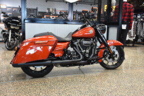 2025 Road King Special thumb 2