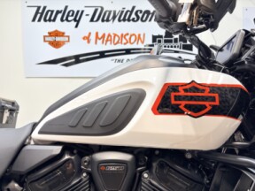 2026 Harley-Davidson® Pan America 1250 Limited White Onyx Pearl thumb 2