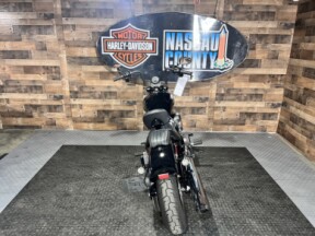 2025 Harley-Davidson® Street Bob® Vivid Black w/Cast Wheels thumb 1