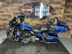 2018 Harley-Davidson® 115th Anniversary Ultra Limited Legend Blue/Vivid Black thumb 2