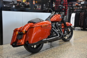 2025 Road King Special thumb 1