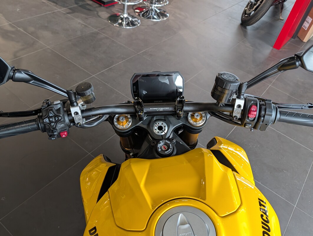 2026 Ducati Streetfighter V2S, photo 9