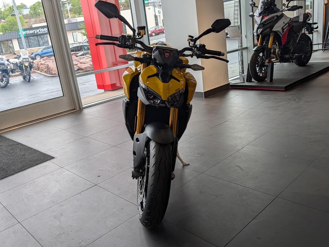 2026 Ducati Streetfighter V2S, photo 8