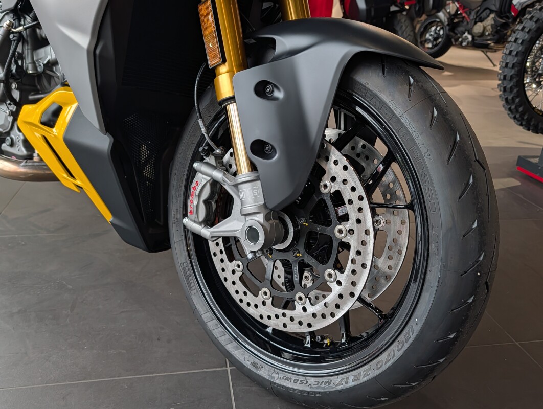 2026 Ducati Streetfighter V2S, photo 10