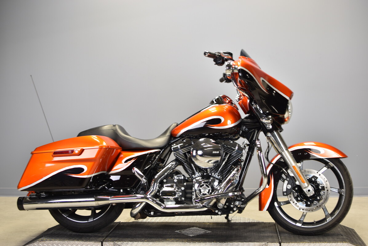 2014 Harley-Davidson® Street Glide® Special FLHXS | Summit Harley
