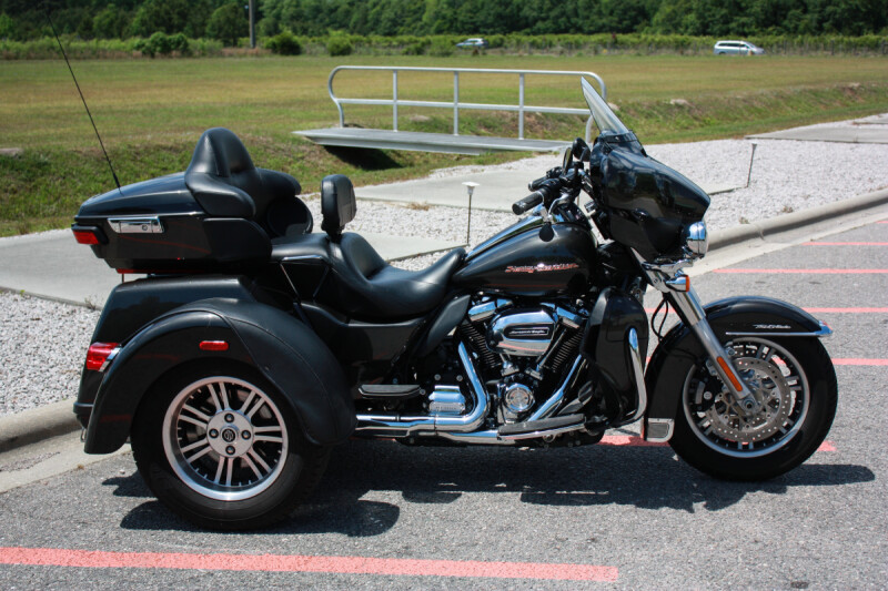 2019 Harley-Davidson® Tri Glide® Ultra FLHTCUTG