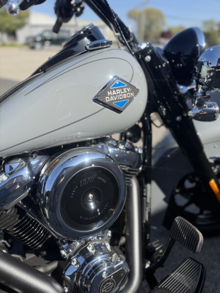 Harley-Davidson® Heritage Classic® 2026 FLHC 34626867 DRK BILIARD GRY