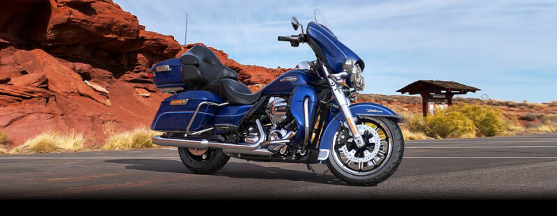 2016 Harley-Davidson® Electra Glide® Ultra Classic™ SUPERIOR BLUE W/PINSTRIPE