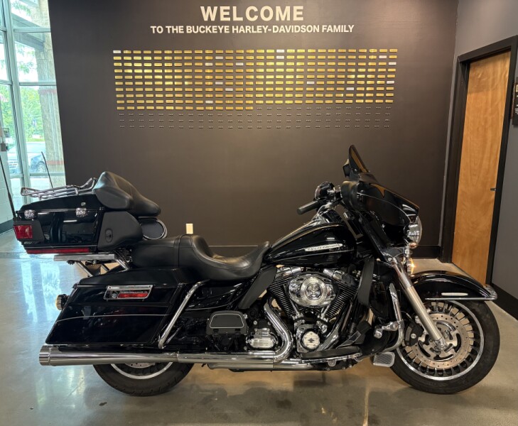 2013 Harley-Davidson® Electra Glide® Ultra Limited Vivid Black Deluxe