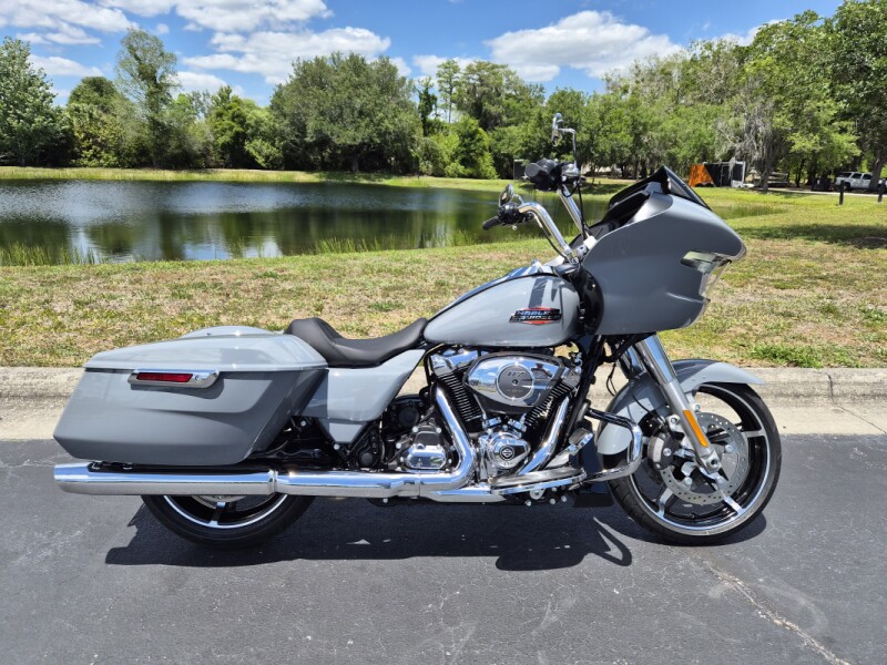 FLTRX 2024 Road Glide®