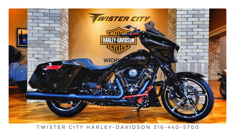 2025 Harley-Davidson® Street Glide®, FLHX