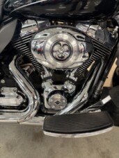 2013 Harley-Davidson® Electra Glide® Ultra Limited Vivid Black Deluxe thumb 1