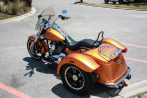 2015 Harley-Davidson® Freewheeler™ FLRT thumb 1