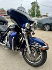  2010 Electra Glide® Ultra Limited thumb 3