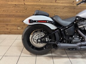 2020 Harley-Davidson® Street Bob® Barracuda Silver Denim FXBB thumb 0