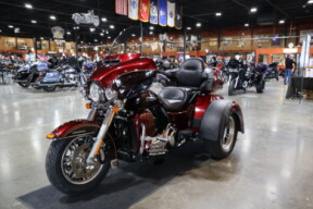 FLHTCUTG 2014 Tri Glide® Ultra thumb 2