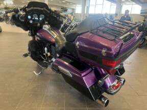 2011 Harley-Davidson Electra Glide Ultra Classic FLHTCU thumb 1