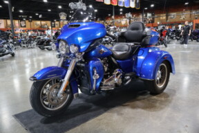 FLHTCUTG 2024 Tri Glide™ Ultra thumb 3