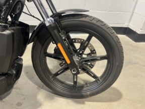 2024 Harley-Davidson® Nightster® Billiard Gray  RH975 thumb 2