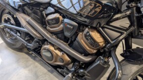 2022 Harley-Davidson® Sportster® S Vivid Black thumb 1
