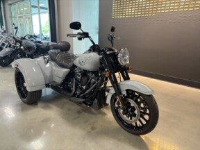 2024 Harley-Davidson® Freewheeler® Billiard Gray thumb 3