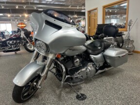 2015 Harley-Davidson® FLHXS Street Glide® Special thumb 3