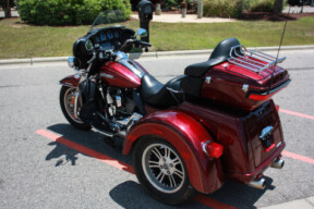 2016 Harley-Davidson® Tri Glide® Ultra flhtcutg thumb 1