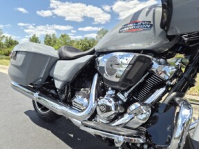 FLTRX 2024 Road Glide® thumb 3