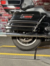 Harley-Davidson® Electra Glide® Ultra Classic® 2008 FLHTCU BLACK W/PINSTRIPE thumb 0