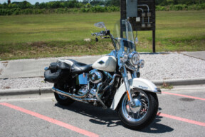2014 Harley-Davidson® Heritage Softail® Classic FLSTC thumb 3