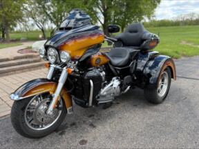 2024 Harley-Davidson® Tri Glide® Ultra Tobacco Fade thumb 3