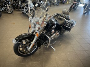 2017 Harley-Davidson Road King FLHR thumb 0