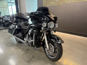 2013 Harley-Davidson® Electra Glide® Ultra Limited Vivid Black Deluxe thumb 3