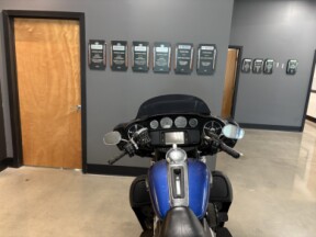 2016 Harley-Davidson® Electra Glide® Ultra Classic® Superior Blue thumb 0