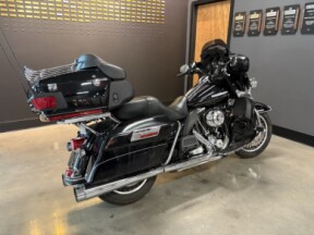 2013 Harley-Davidson® Electra Glide® Ultra Limited Vivid Black Deluxe thumb 2
