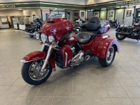 2021 Harley-Davidson Tri Glide Ultra FLHTCUTG thumb 1