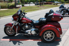 2016 Harley-Davidson® Tri Glide® Ultra flhtcutg thumb 0