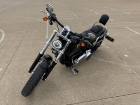 2017 Harley-Davidson® Breakout® Vivid Black thumb 1