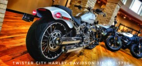 2024 Harley-Davidson® Breakout® 117, FXBR thumb 1
